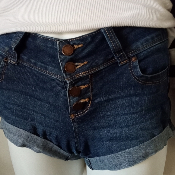 YMI button fly shorts - Picture 5 of 7